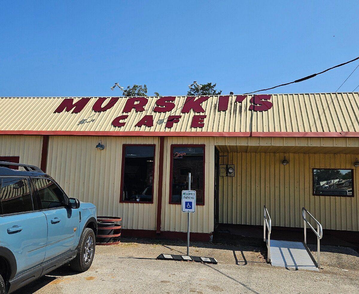 CNC machine shop in New Waverly Texas providing precision machining services